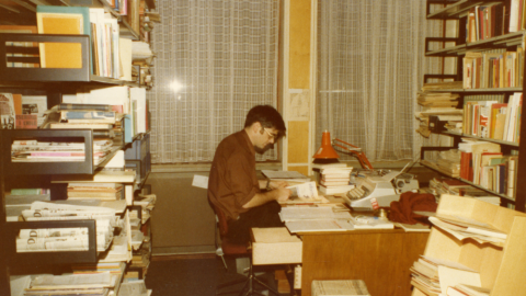 En historiker på arbejde. Gerd Callesen i Folkets Hus 1978. Foto: Arbejdermuseet